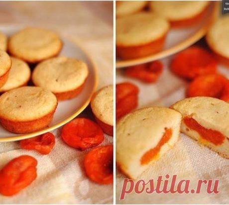 МАННЫЕ КЕКСЫ С КУРАГОЙ