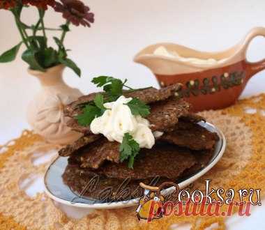 Баклажановые оладьи Вкусные оладьи из баклажанов,напоминающие по вкусу драники.В сезон баклажанов очень актуальны. Баклажаны — 4 шт; Яйца — 2 шт; Мука пшеничная — 0.5 стак.; Соль,перец (по вкусу) ;