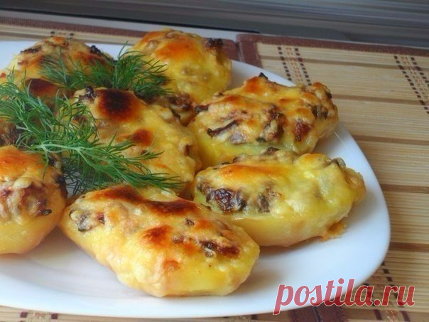 Запечённая картошка с грибами