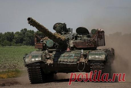 В Запорожской области рассказали о второй волне контрнаступления ВСУ. Вооруженные силы Украины (ВСУ) начали вторую волну контрнаступления, бросив максимальные силы для прорыва обороны России на ореховском направлении Запорожской области. Об этом рассказал глава движения «Мы вместе с Россией» Владимир Рогов. Он добавил, что ВСУ нанесли «основной удар» северо-восточнее Работино.