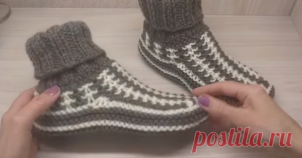 Длинный жилет и Тапочки - носочки спицами