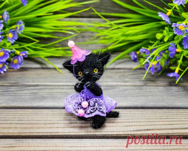 PDF Кисуля. FREE amigurumi crochet pattern. Бесплатный мастер-класс, схема и описание для вязания амигуруми крючком. Игрушки своими руками! Котик, кот, кошечка, кошка, котенок, cat, kitten, gato, gatito, gatinho, chat, minou, kitty, kätzchen. #амигуруми #amigurumi #amigurumidoll #amigurumipattern #freepattern #freecrochetpatterns #crochetpattern #crochetdoll #crochettutorial #patternsforcrochet #вязание #вязаниекрючком #handmadedoll #рукоделие #ручнаяработа #pattern #tutorial #häkeln #amigurumis