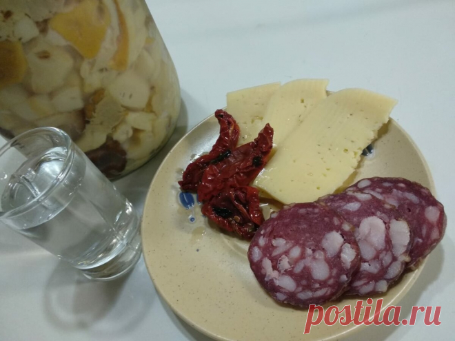 Редкий рецепт отличного на вкус самогона, который легко и просто приготовить в домашних условиях. | О САМОГОНЕ и ОБОВСЕМ | Яндекс Дзен