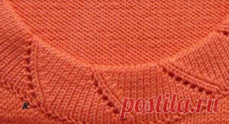 Красивая обвязка горловины спицами Такое оформление горловины очень просто в исполнении и смотрится при этом интересно. Сложность может быть только одна: правильно рассчитать раппорт рисунка. Высота раппорта — это ширина планки. Ширина раппорта — это количество петель на которое без остатка делится количество петель всей длины горловины. Например: высота планки 16 рядов. 16/2=8. Раппорт не может быть меньше 8 … Подробнее  "Красивая обвязка горловины спицами"