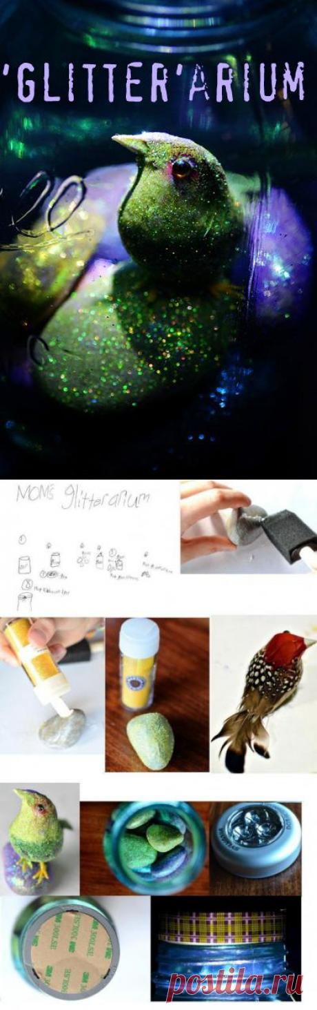 Светящийся террариум в детской.