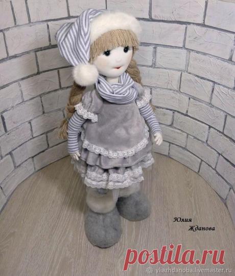 Изготавливаем каркасную куклу «Снежное облачко»