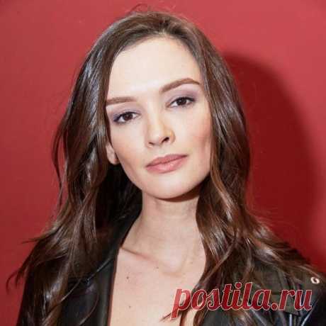 Паулина Андреева в юности: актриса в неожиданном образе бунтарки