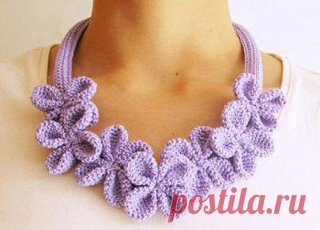 Вязаное колье крючком с цветами. Схема