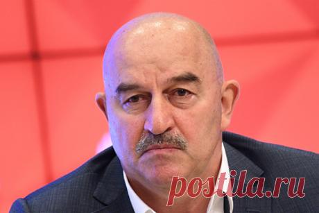 Черчесов отреагировал на жеребьевку стыковых матчей в отборе на ЧМ-2022. Бывший главный тренер сборной России Станислав Черчесов назвал Польшу интересным соперником для российской национальной команды в полуфинале стыковых матчей в отборе на чемпионат мира 2022 года. «Есть Роберт Левандовски, Гжегож Крыховяк — все понятно. Играем через четыре месяца. Ситуация может поменяться», — сказал он.