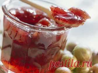 Варенье из красного крыжовника: самые вкусные рецепты – как сварить варенье из красноплодного крыжовника на зиму » Сусеки Крыжовник – небольшой кустарник, ветки которого в большинстве случаев покрыты острыми шипами. Ягоды довольно крупные, с плотной кожурой. Цвет плодов может быть золотисто-желтым, изумрудно-зеленым, зелено-бордовым, красным и черным. Вкусовые характеристики ягод крыжовника очень высокие. Плоды кустарника обладают  насыщенным кисло-сладким вкусом, поэтому ...
