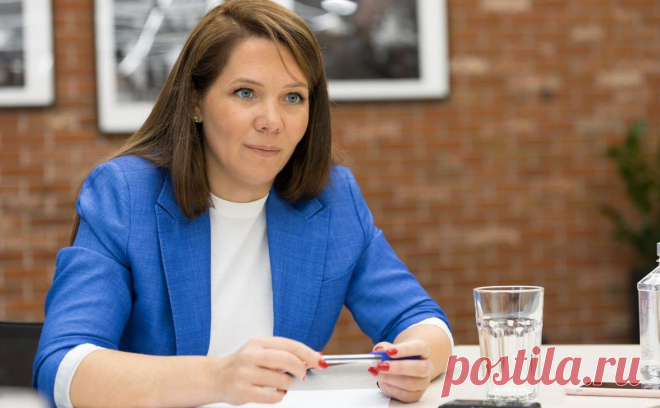 Ракова рассказала о применении «умных» алгоритмов для расшифровки ЭКГ. В прошлом году все взрослые московские поликлиники были оснащены цифровыми электрокардиографами с возможностью автоматической расшифровки электрокардиограмм, что помогло сократить сроки получения результатов и повысить точность описания и постановки диагноза.