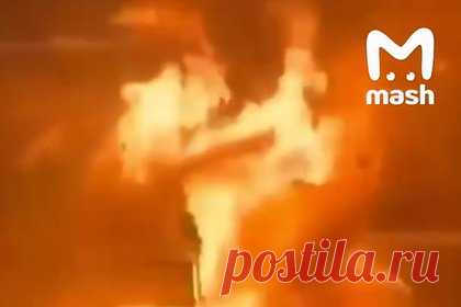 В столице Монголии взорвался 60-тонный грузовик с газом. В столице Монголии Улан-Баторе взорвался 60-тонный грузовик с газом. После мощного взрыва загорелся рынок, кроме того, огнем охвачены несколько автомобилей. По предварительным данным, погибли около 20 человек.