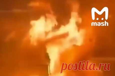 В столице Монголии взорвался 60-тонный грузовик с газом. В столице Монголии Улан-Баторе взорвался 60-тонный грузовик с газом. После мощного взрыва загорелся рынок, кроме того, огнем охвачены несколько автомобилей. По предварительным данным, погибли около 20 человек.