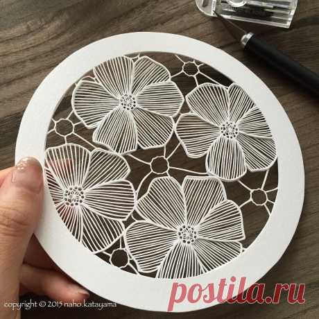 in progress.
I've finished a second layer! I'm cutting three more...
#papercut #paperartist #papercutart #papercutout #papercutter #papercutting #papersculpture #papercutartist #artwork #handcut #floraldesign #floralpattern #interior #interiordesign