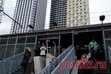 В работе МЦД-4 произошел сбой. В Москве произошел свой в работе Московского центрального диаметра (МЦД-4). Несколько поездов были задержаны из-за остановки состава. Незапланированная остановка поезда № 6624 Апрелевка – Крутое произошла по техническим причинам на станции «Нижегородская».