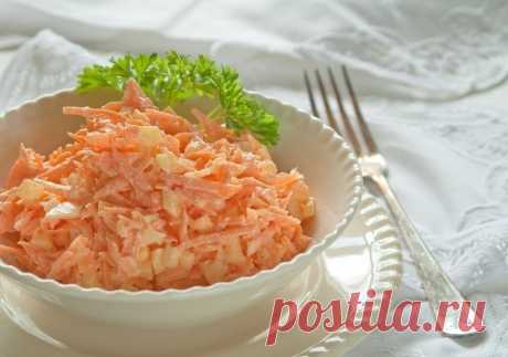 Морковный салат с яйцом