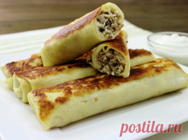 Вкусные блинчики с мясом и яйцом Приготовьте впрок фаршированные блины с мясом и яйцом: два три десятка блинчиков с мясной начинкой избавят вас на неделю от забот о завтраке