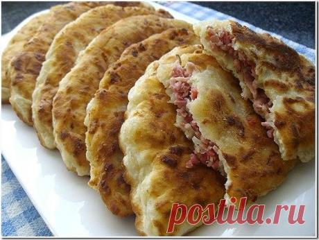 Сырные лепешки с начинкой из ветчины