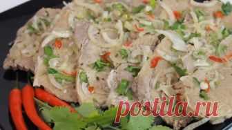 Мясо, маринованное с луком: закуска, которая лучше любой колбасы Не надо ни какой колбасы со всеми ее консервантами! Готовим сочную  и очень вкусную закуску: мясо, маринованное с луком!
Такое мясо можно подать как холодную закуску, а можно использовать в салатах! У…