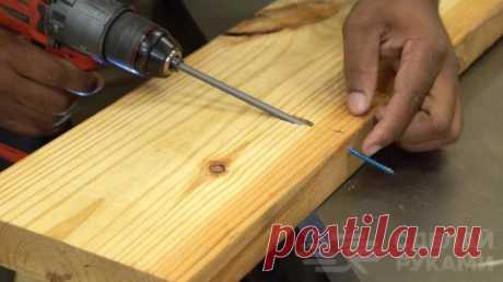 Технология монтажа полок с помощью скрытого крепежа В данном обзоре мастер демонстрирует технологию монтажа деревянных полок с помощью скрытого крепежа. Такие полки на Западе часто называют «парящими», потому что, глядя на них со стороны, создается впечатление, что они будто парят в воздухе.    А