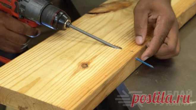 Технология монтажа полок с помощью скрытого крепежа В данном обзоре мастер демонстрирует технологию монтажа деревянных полок с помощью скрытого крепежа. Такие полки на Западе часто называют «парящими», потому что, глядя на них со стороны, создается впечатление, что они будто парят в воздухе.    А