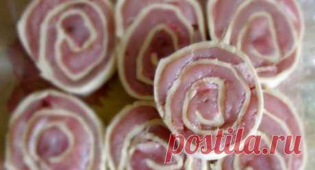 Куриные рулетики в слоеном тесте | Четыре вкуса