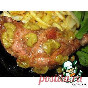 Утиные ножки с виноградом в инжирном маринаде - кулинарный рецепт