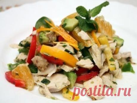 Салат из авокадо с куриным мясом. Вкусный и яркий