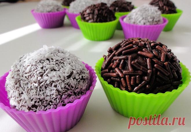 Бригадейро - конфетки из Бразилии (из сгущенки) | Женские секреты Бригадейро — вкусные конфеты, чем-то напоминающие по вкусу трюфели. Своим названием они обязаны чину бригадного генерала Eduardo Gomes, который подал от