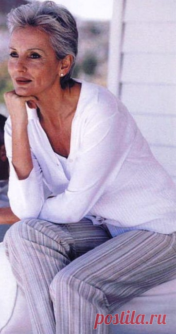 Возрастная мода — 7 советов стилиста для женщин, которые предпочитают брюки Вы предпочитаете брюки? Тогда читайте внимательно, потому что носить и выглядеть в брюках хорошо придется именно вам!

Кстати к летним брюкам предъявляется чуть больше требований, чем к зимним. Хотя б…