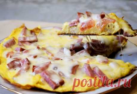 Вкусный и сытный завтрак: Готовится за считанные минуты Просто объедение, которое готовится на быструю руку. Это что-то среднее между омлетом...