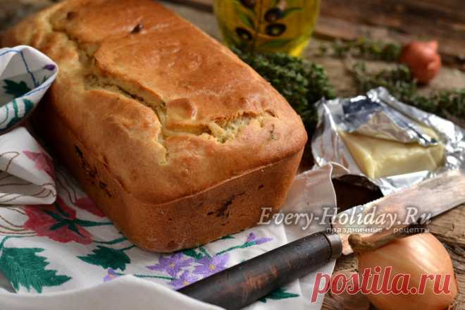 Луковый пирог заливной, самый вкусный с плавленым сыром
