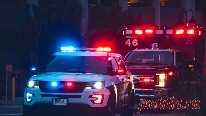 Мужчина похитил школьницу после знакомства в онлайн-игре. В США 35-летний мужчина обвиняется в похищении несовершеннолетней школьницы, девочку нашли в 800 километрах от дома. Об этом сообщает ABC News. Школьница пропала из дома в Южной Каролине 11 февраля, по свидетельствам очевидцев девочку в ...