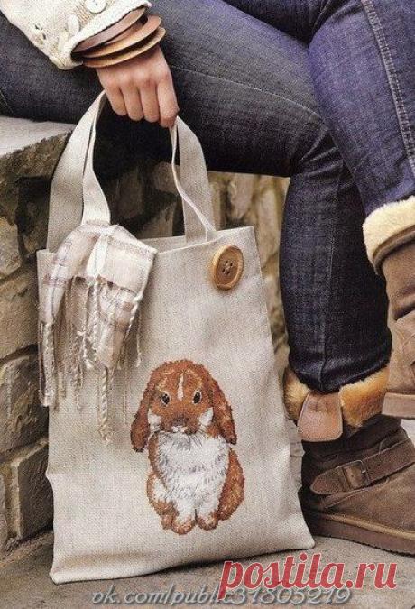 Очаровательный вышитый зайка.