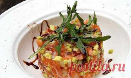Рецепт тартара из лосося с фото, очень вкусный Рецепт тартара из лосося с фото, очень вкусный: с авокадо, огурцом, манго, тунцом, классический. Секреты и советы кулинаров.