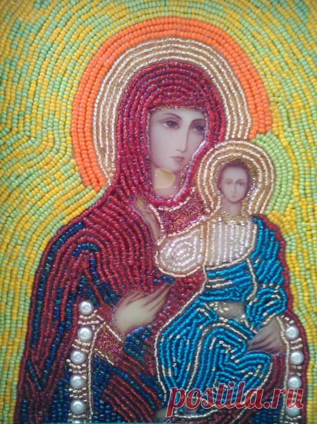 VIRGEN DEL PERPETUO SOCORRO
Imagen decorada con chaquiras y perlas