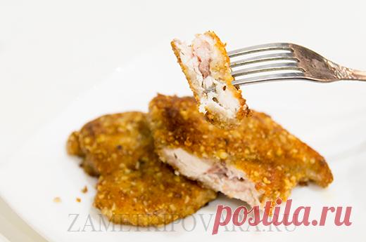 Жареная курица по-арабски - нежные куриные отбивные в хрустящей панировке с ароматом восточных специй.