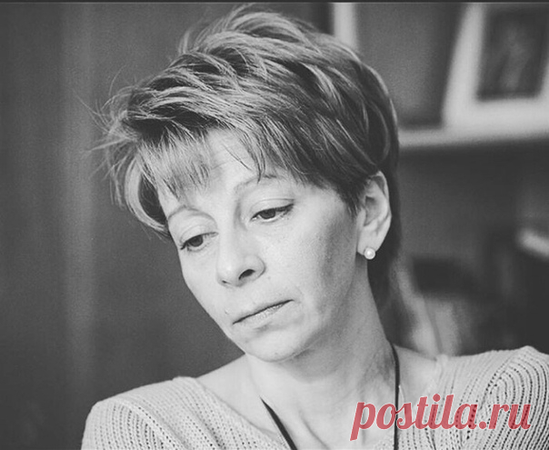 Потому что ничего не кончается. И даже когда нет рядом рук, поднимающих тебя, упавшего, не плачь. Не будет рук - будет веревочка, за которую можно удержаться. Встань и иди дальше. Ты сможешь. И не думай о завтра. Завтра и так будет, думаем мы о нём или нет. Не кори, не ищи виноватых, в конце концов, во всём виноваты мы сами - так или иначе. Я не верю в то, что всё - к лучшему. Достаточно просто верить. Что так надо. А к чему - может и поймем когда - нибудь. Да. Не повторит...