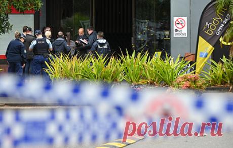 В Австралии в перестрелке погибли шесть человек. По предварительным данным, полицейские и случайный свидетель были застрелены вооруженными преступниками, находившимися в одном из городских домов
