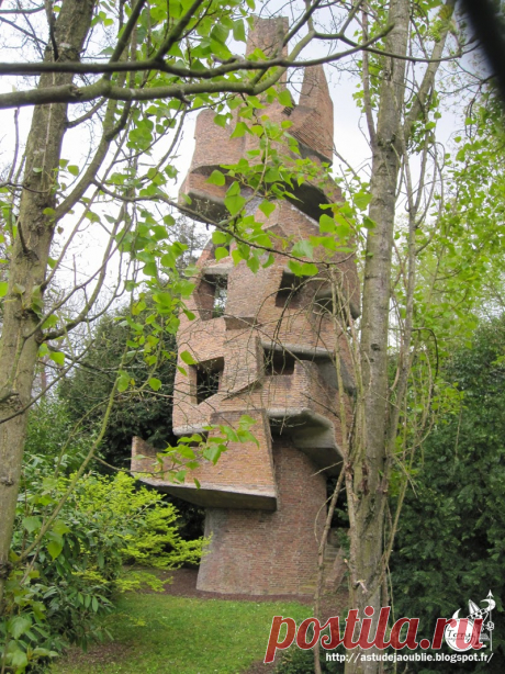 Meudon - Sculpture Habitacle 3 - La Tour - André Bloc