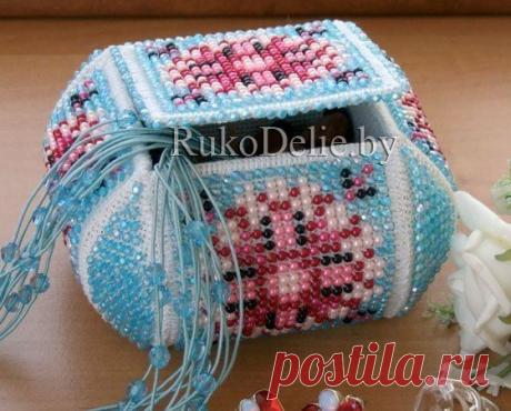 Бабушкина шкатулка, вышитая бисером