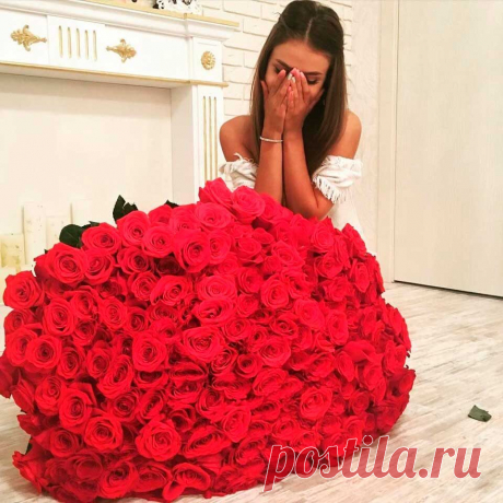 Цветы должны быть без повода…
Счастье должно быть неповторимым… Дом — тёплым…
Погода — а без разницы какая погода!
Любовь должна быть взаимной…
Мужчина должен быть любимым, единственным и обязательно твоим…
Эрих Мария Ремарк