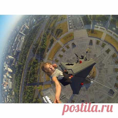 Angela Nikolau в Instagram: «Стелла на парке победы.»