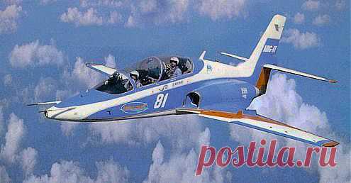 МиГ-АТ.Учебно-тренировочный самолёт ( первый полёт в апреле 1995 года ).