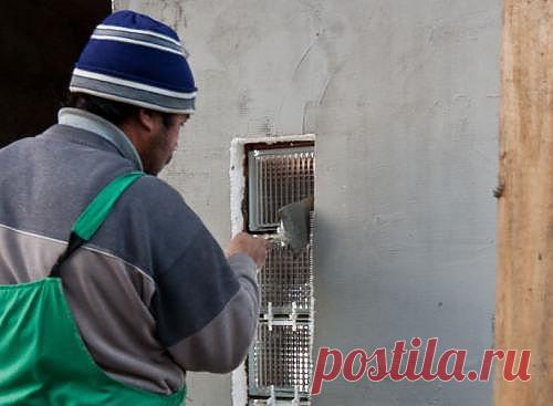 Кладка стеклоблоков в оконном проеме