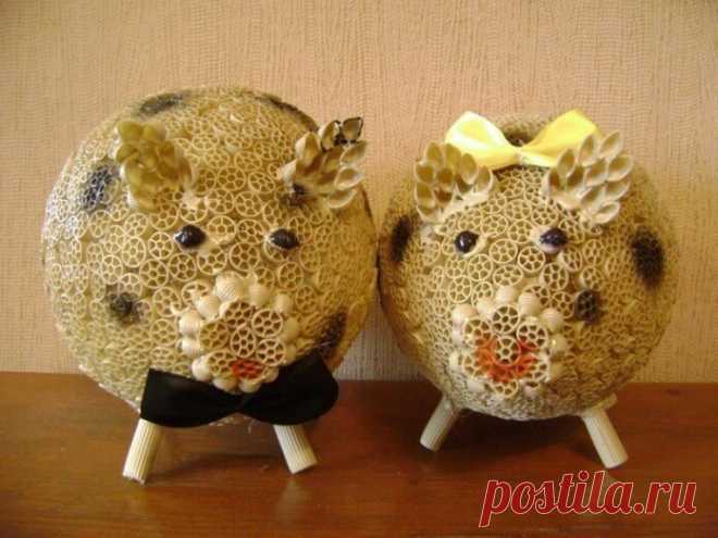 Поделки из макарон своими руками: фото, видео, примеры и схемы работ | Тысяча одна идея