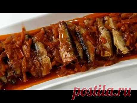 Салака в томатном соусе с овощами