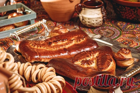 В Нижегородской области пройдет фестиваль арзамасской кухни. В Нижегородской области 2 октября пройдет фестиваль «Арзамасский трактирщик». В фестивале примут участие 20 заведений общепита со всей области. Гости смогут попробовать на вкус такие традиционные блюда как Арзамасская скоблянка, суп-калья, кулебяка, луковые оладьи и многие другие.
