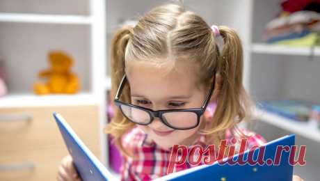 Эксперт рассказала, как правильно выбирать книги для ребенка. При выборе книги в подарок ребенку важно обратить внимание на ее внешнюю привлекательность. Об этом в беседе с РИАМО рассказала методист Городского психолого-педагогического центра столичного департамента образования и науки Ольга ...