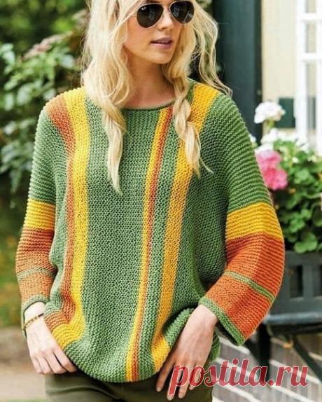 Джемпер с продольными цветными полосами.
Отдельное спасибо тем, кто в комментариях поделится похожими работами
#джемпер_спицами@mirpetel

Вяжется поперек от рукава к рукаву: цвета этого джемпера раскрываются в простой платочной вязке - идеальный вариант без особых излишеств для новичков.

Размеры: 40/42 (44/46) 48/50

Вам потребуется: пряжа (100% хлопка; 90 м/50 г) - 400 (400) 450 г светло-зеленой, 150 (150) 200 г желтой и 150 (200) 200 г цвета нуги; длинные круговые спицы...